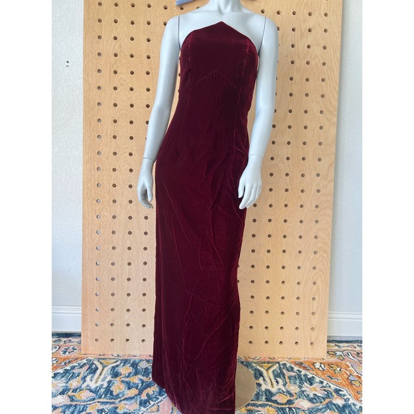 Vintage velvet gown - Picture 1 of 14
